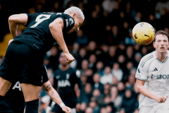 英超最新积分榜！阿森纳多赛5分领跑，曼联重返前3，热刺10轮不胜