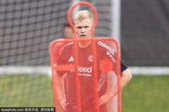 德甲球队法兰克福备战新赛季</title>
        
    <title>德甲球队法兰克福备战新赛季