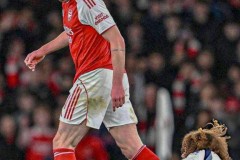 欧冠5连胜，阿森纳终结拜仁不败纪录，联赛与欧冠双线领跑激战切尔西