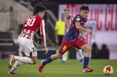 巴萨遭重创！费兰托雷斯伤停缺战欧冠，弗里克紧急调整攻击线