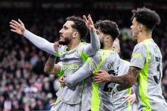 曼城客场2-1艰难拿下森林 切尔基一传一射配得上曼城10号球衣