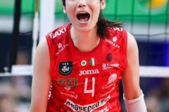 朱婷换上新球衣！科内队友欢迎其归队，或出战欧冠首轮冲击22连胜