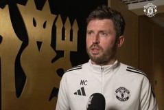 卡里克谈转正前景，改变曼联训练计划！战热刺更衣室为球迷剪发而战