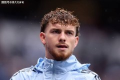 22岁希望之星被雪藏：两个月零出战自信尽失，回利物浦成唯一选项