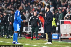 西甲欧战席位争夺战！西班牙人主场迎战塞尔塔 两队状态低迷谁能打破困局？