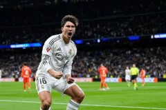 皇家社会1-4惨败，西甲争冠形势愈发激烈，巴萨不敌对手跌落榜首