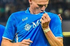 麦克托米内回应重返曼联传闻，拉爵分成愿望破灭！小麦再获一殊荣