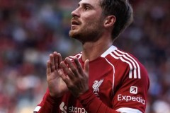 伤病+战术失衡！利物浦中场混乱，斯洛特调整战术迫在眉睫