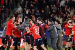 西甲惊现爆冷！榜首皇马被绝杀，8连胜终结；法甲黑马朗斯逆转失首位