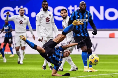 周日020 意甲强弱对决：萨索洛主场残阵保平VS国际米兰客场稳胜，争冠与守势博弈