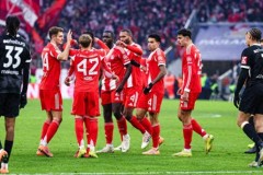 拜仁神奇大逆转！跨季20战不败，434天领跑德甲，连刷8纪录