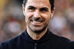 西甲英超双雄齐发力，巴萨阿森纳携手晋级四强，共同冲刺赛季四冠王梦