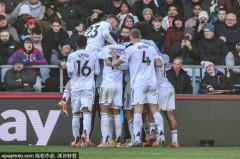 英超-齐尔克泽神仙球芒特破门 曼联2-1逆转水晶宫四轮首胜