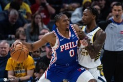 马克西32+9+8恩比德27分 76人大胜步行者