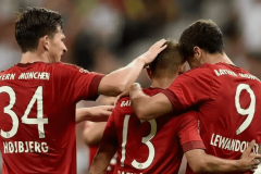 德甲焦点战：拜仁主场冲击七连胜锁优势，沃尔夫斯堡六连败绝境求生机