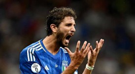 放弃意大利籍！鲁能豪掷6000万提前归化意甲前腰，20号战袍闪耀登场