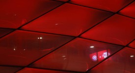 拜仁三叉戟狂飙：凯恩、迪亚斯与奥利塞联手轰进53球，德甲最强锋线？