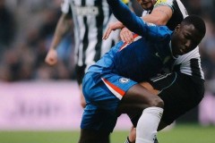 切尔西2-2逼平纽卡，下半场发力难掩问题，对阵詹姆斯仍最关键