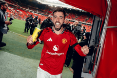 豪取四连胜！B费暗讽阿莫林：卡里克给曼联带来正确理念