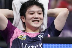 莫雷加德欧冠秀精彩球致敬樊振东，小胖起身拍手笑容灿烂鼓励