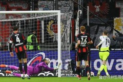 德甲神剧本！多特3-3法兰克福补时5分钟连轰2球8分差距争冠悬了